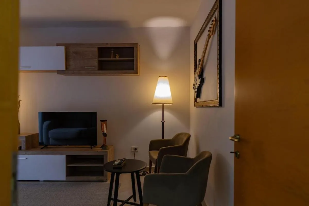 טיראנה Main Square Apartment